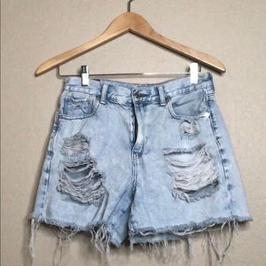 COPY - Light Wash Ripped Shorts [AMERICAN EAGLE]